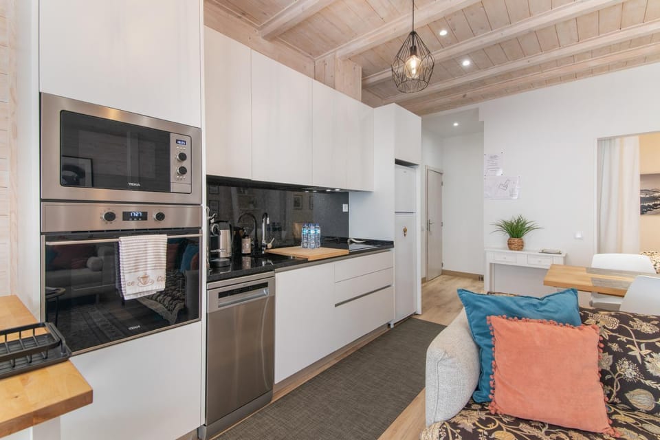 Property building, Kitchen or kitchenette, Living room