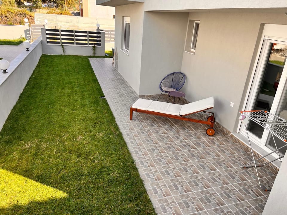 Garden, Balcony/Terrace