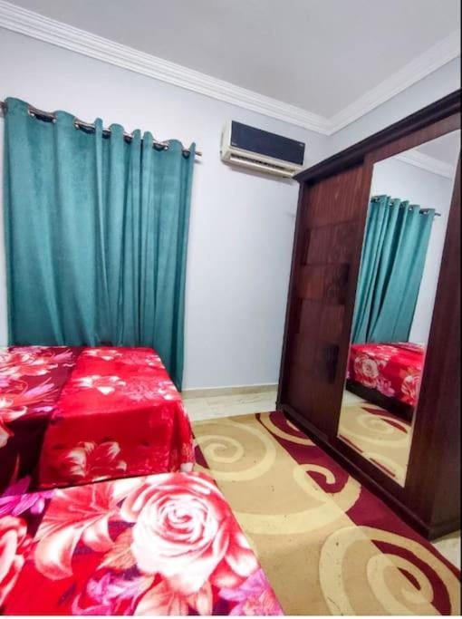 Bed, Bedroom, air conditioner