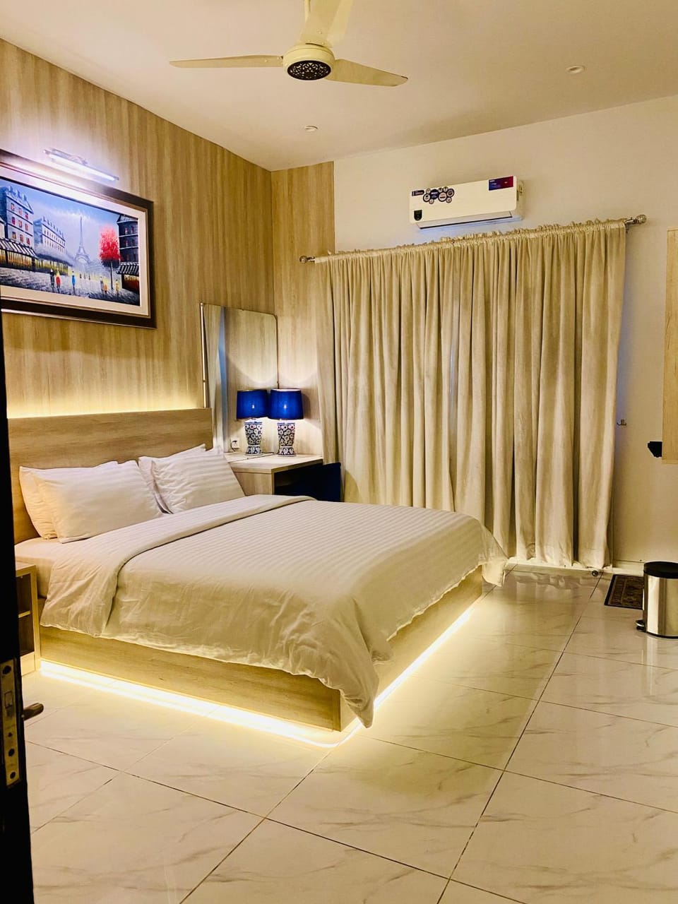 Sunset BnB Bed and Breakfast in Karachi