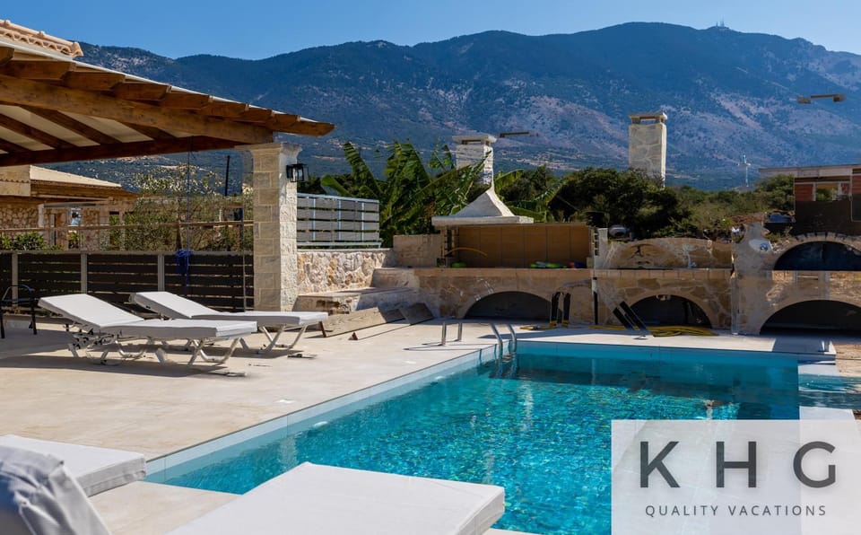 Leo's Red stone & White stone made villas, 2 villas with private pool in Karavados village Villa in Cephalonia