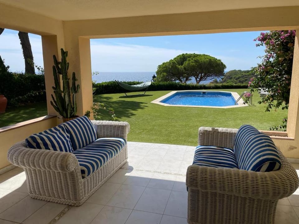 Patio, Natural landscape, Garden, Seating area, Garden view, Pool view, Swimming pool, sunbed