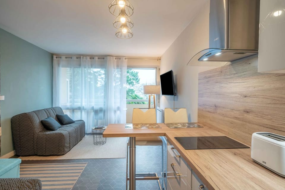 Kitchen or kitchenette, Living room, Dining area