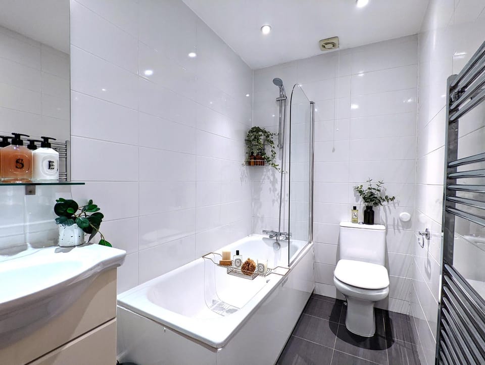 Bathroom, Bath