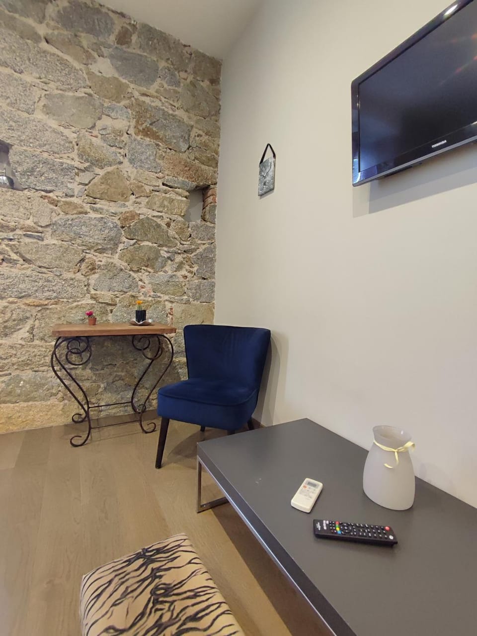 Studio de 25m2 - Extra centre - À 5 min à pied des plages - Commerces et restaurants sur place - Clim - Wifi - EXCEPTIONNEL Apartment in Ajaccio