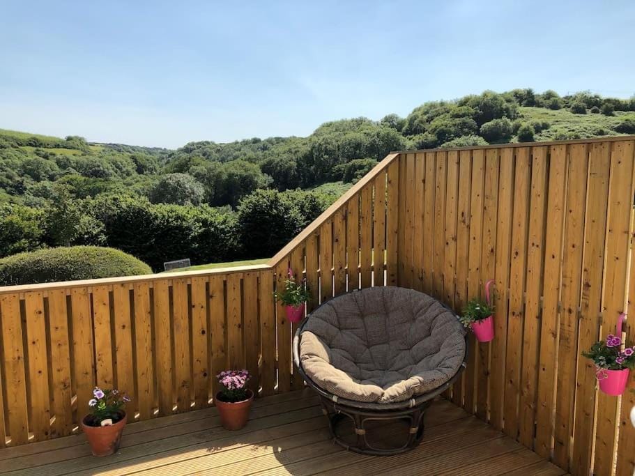 Meadow Cottage. Pretty modern cottage close to Woolacombe and Lee House in Ilfracombe