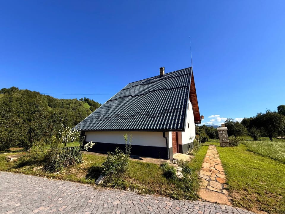 Bradutul de la munte Chalet House in Bran