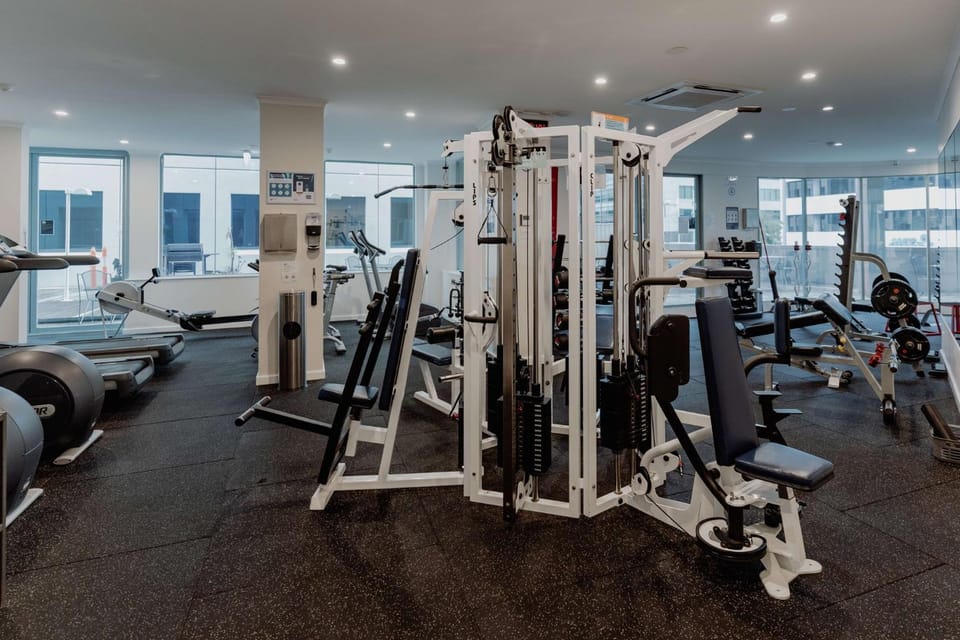 Central 2-Bed with Gym and Secure Parking Apartment in Canberra