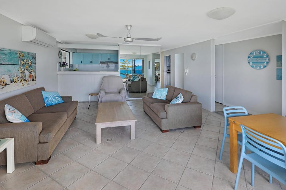 Spinnaker Beach Front Apartment in Sunshine Coast
