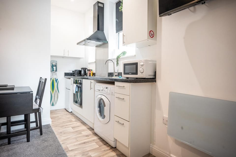 Kitchen or kitchenette, kitchen