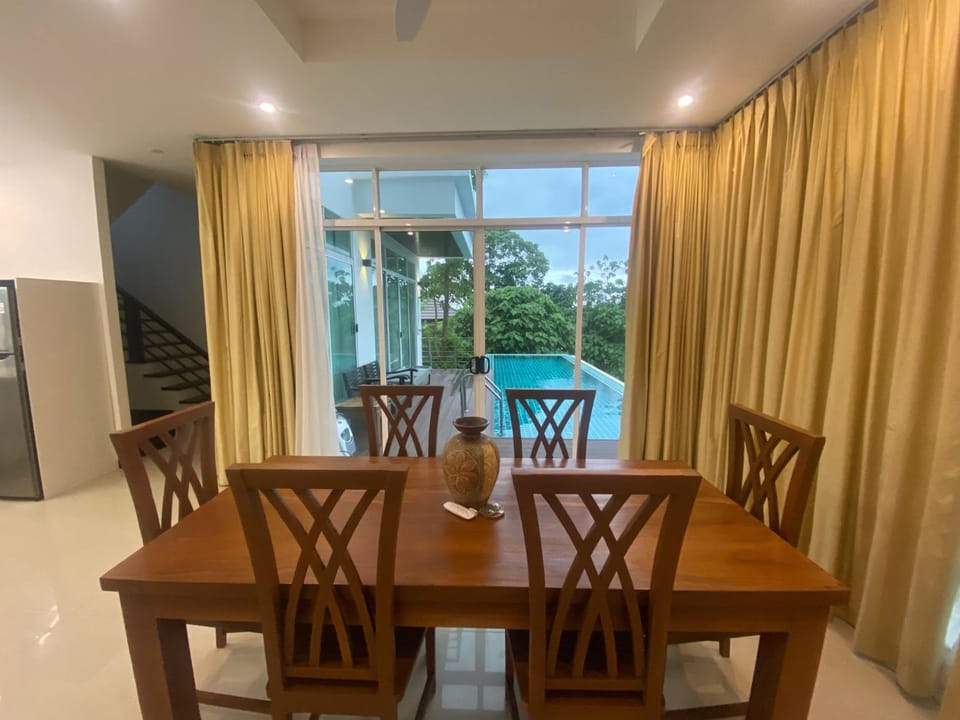 View (from property/room), Dining area