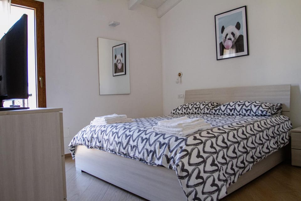 TV and multimedia, Balcony/Terrace, Bedroom, air conditioner