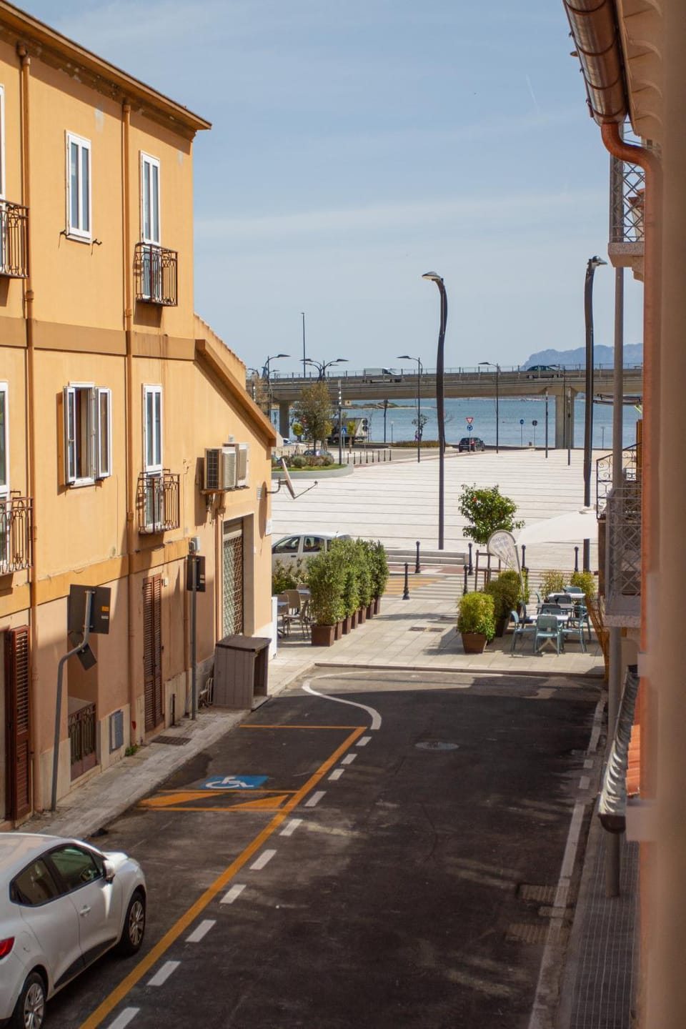 Street view, Quiet street view