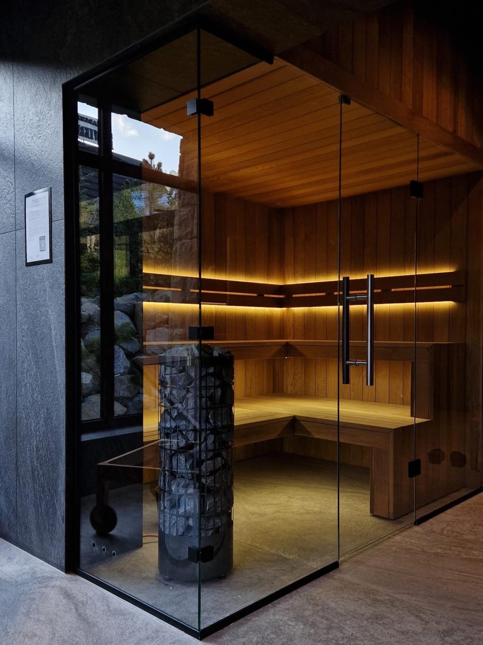 Patio, Sauna, Spa and wellness centre/facilities