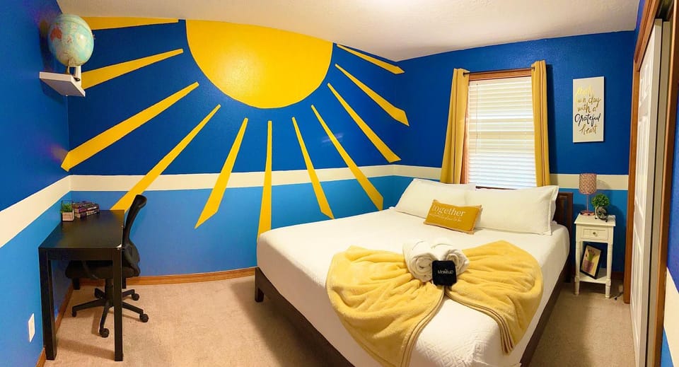 Bed, Photo of the whole room, Bedroom