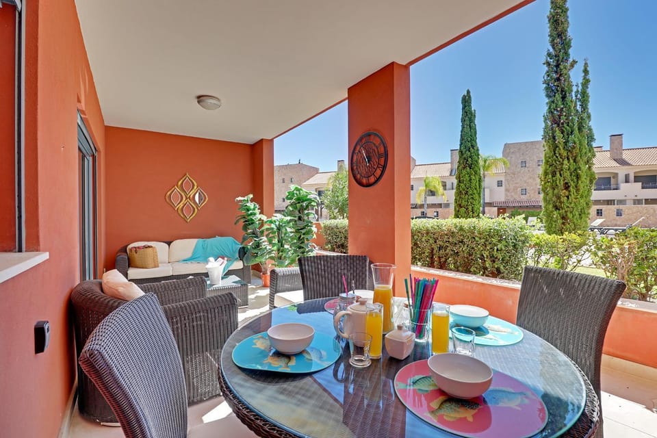 Balcony/Terrace, Dining area