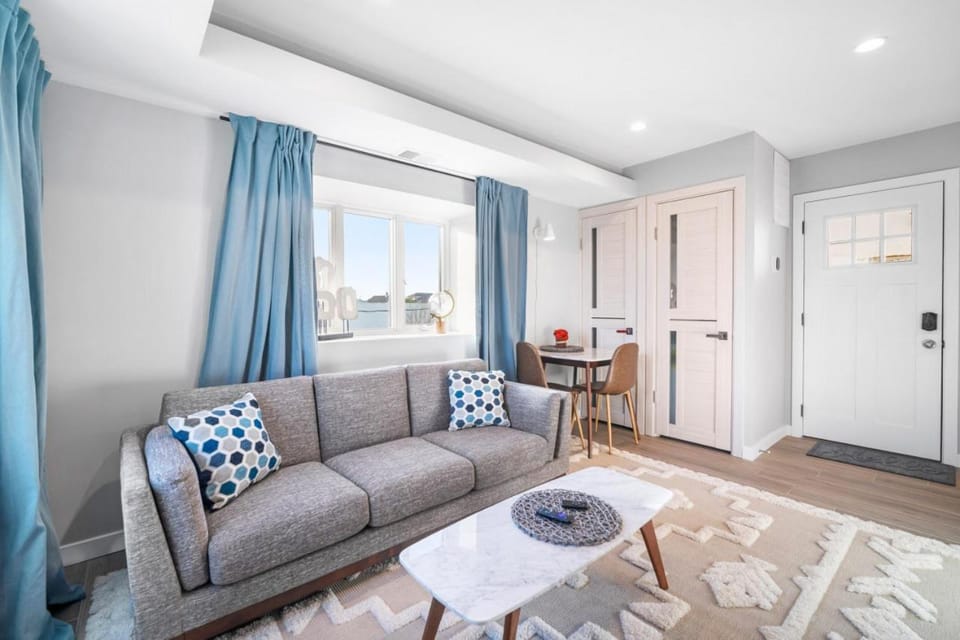 Big Fam - Book 2 Units Together in Prime Location Apartment in Atlantic City