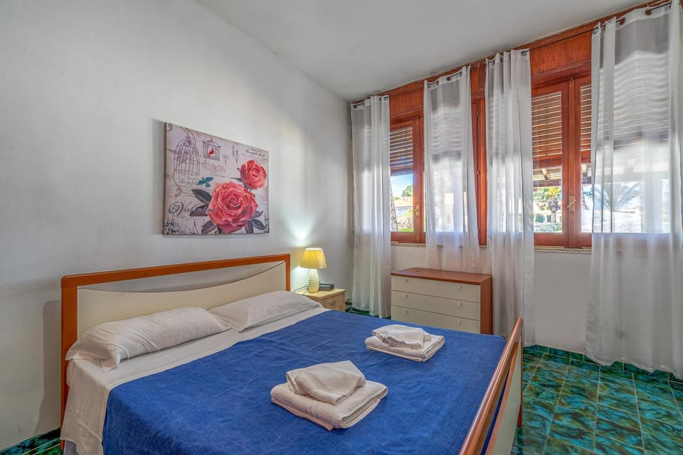 Property building, Living room, Bedroom