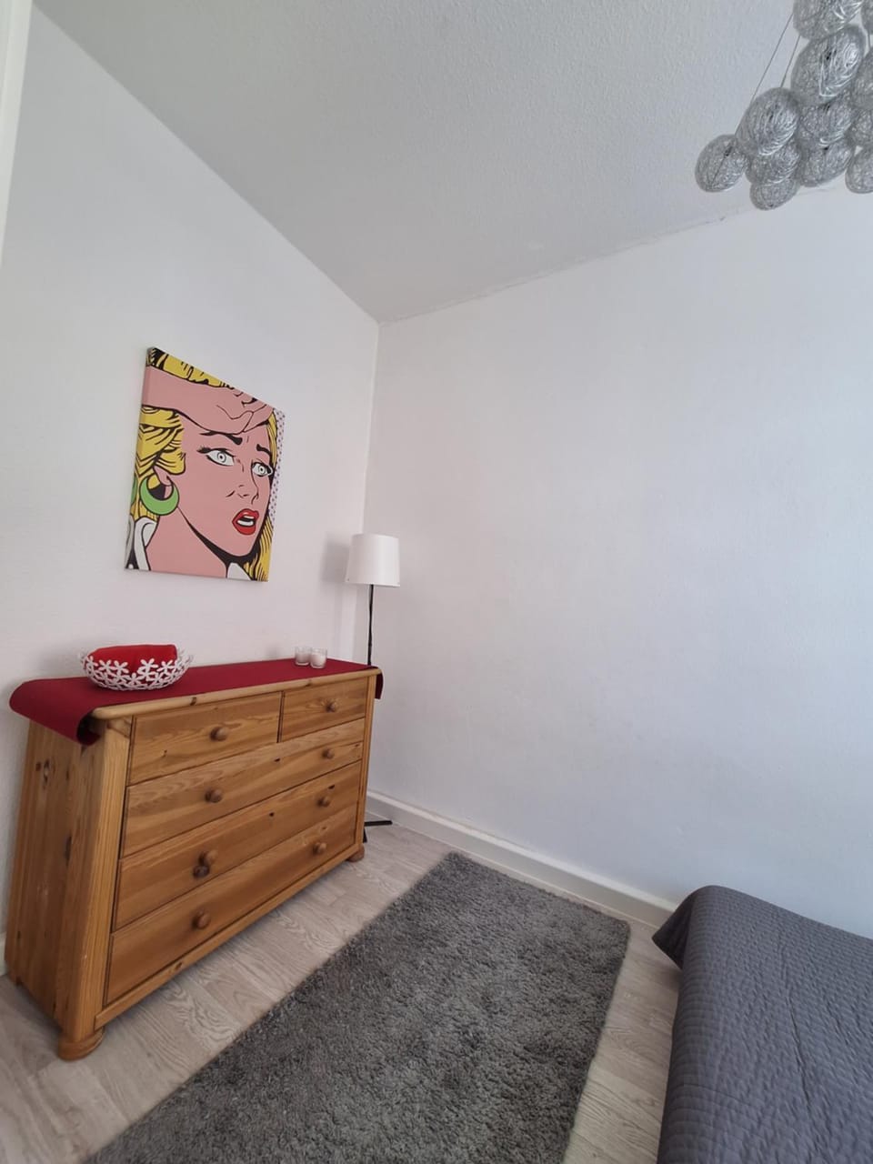 Bed, Photo of the whole room, Seating area, Bedroom