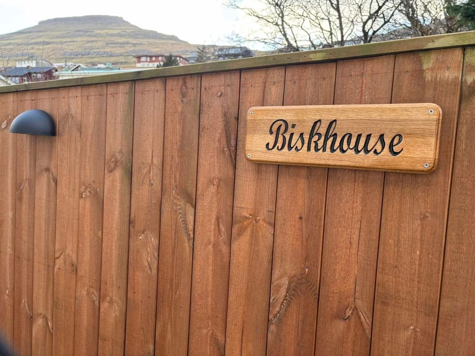 BRAND NEW FLAT IN CENTRAL KLAKSVÍK Apartment in Europe