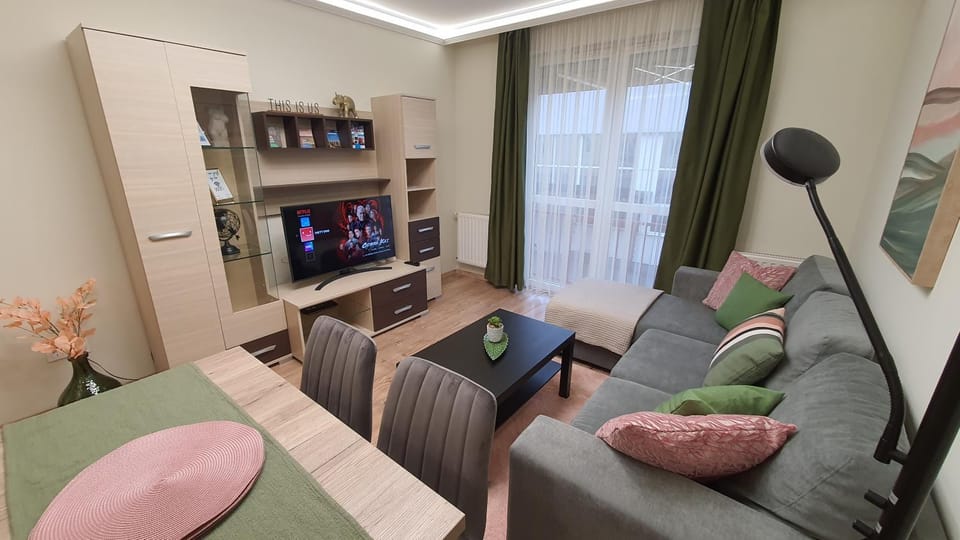TV and multimedia, Decorative detail, Dining area, wardrobe