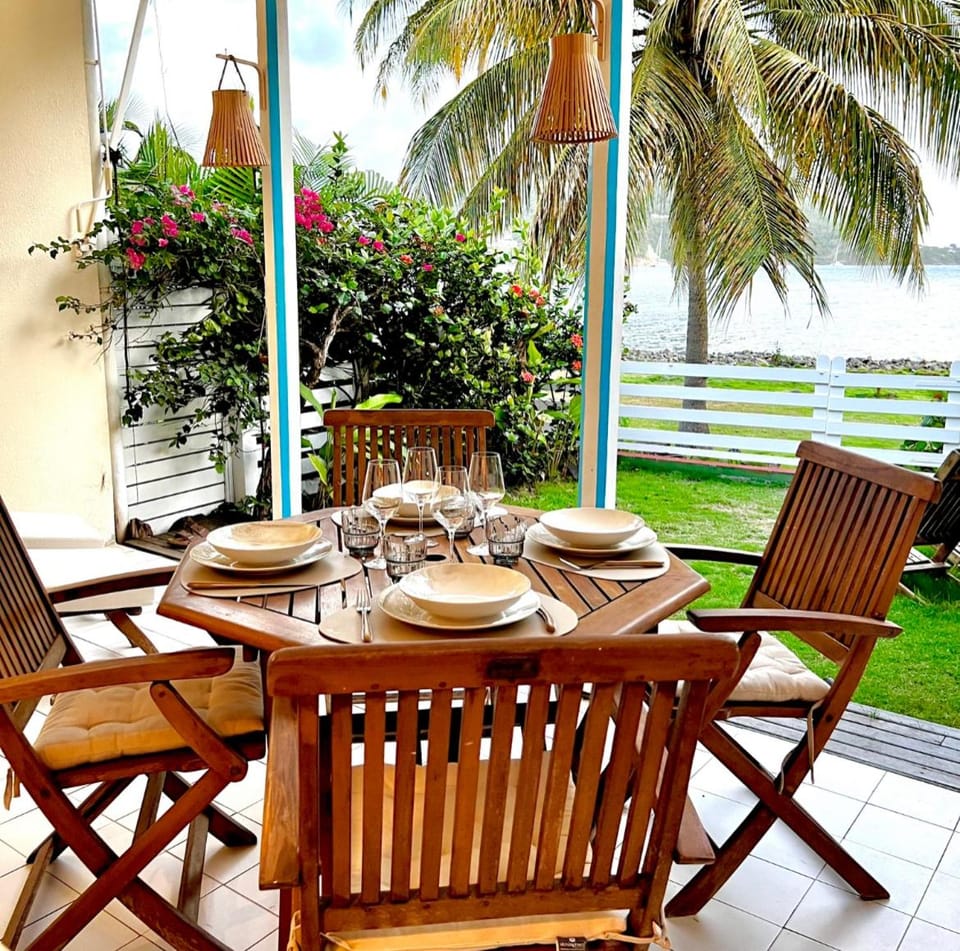 Patio, Dining area, Sea view