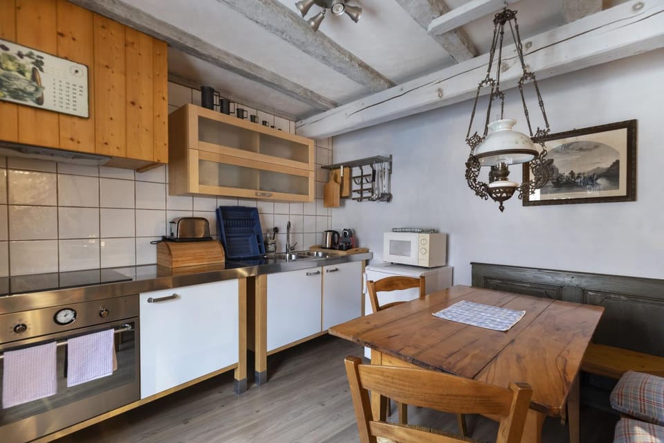 Coffee/tea facilities, Kitchen or kitchenette, Dining area, minibar, pet friendly, stove, toaster