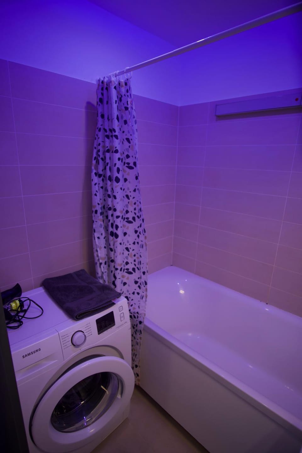hair dryier, washing machine, dryer