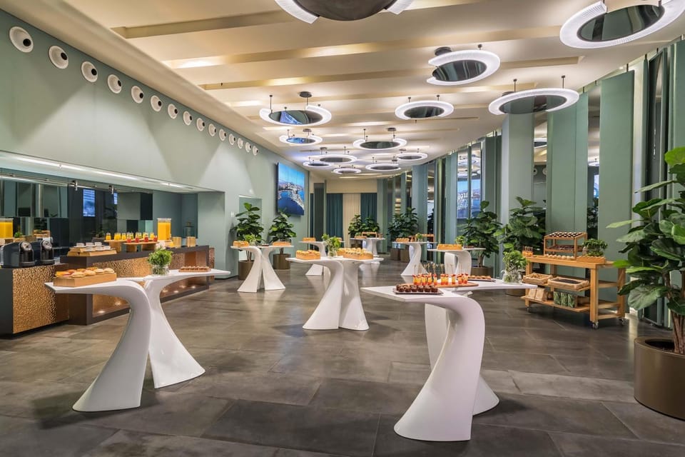 Meeting/conference room