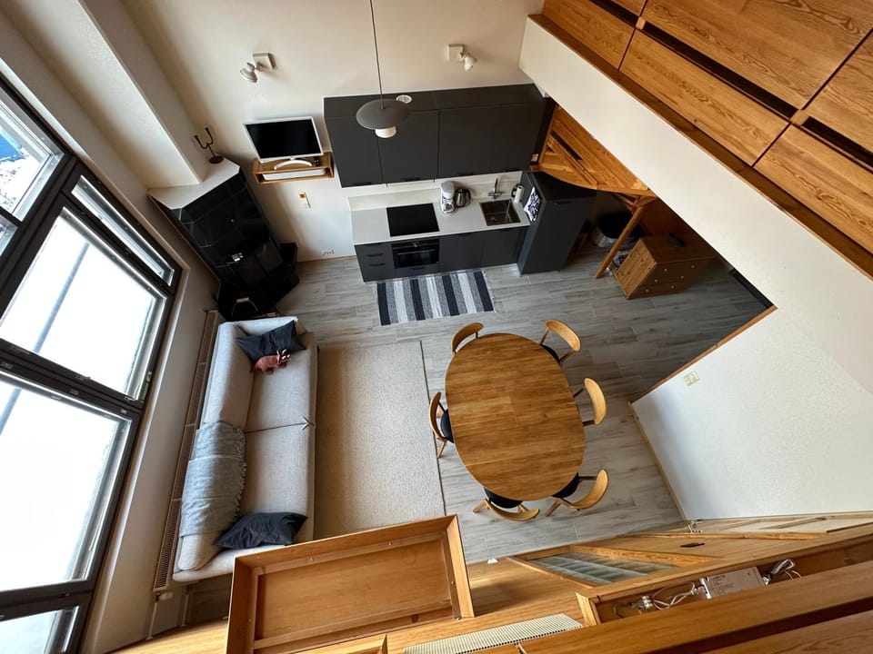 Communal lounge/ TV room, TV and multimedia, Seating area, Dining area