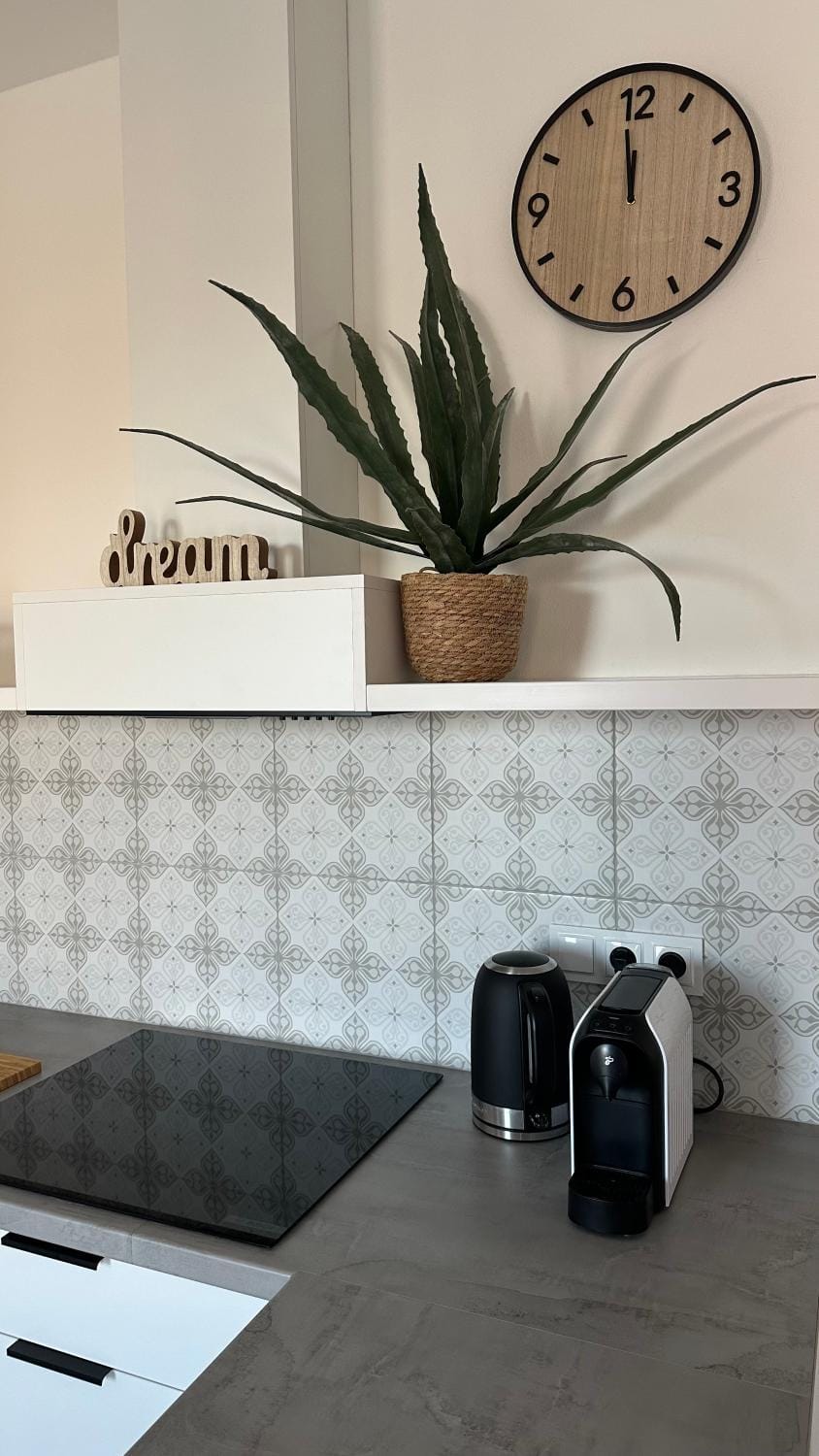 Property building, Kitchen or kitchenette, toaster