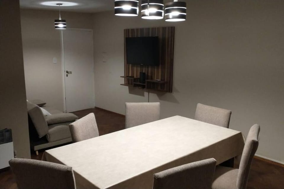 BONITO DEPARTAMENTO FRONTAL EN ZONA RESIDENCIAL - MeNdOzA Apartment in Mendoza
