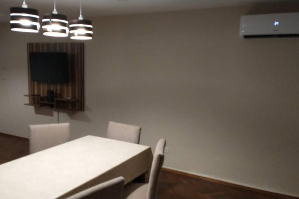 BONITO DEPARTAMENTO FRONTAL EN ZONA RESIDENCIAL - MeNdOzA Apartment in Mendoza