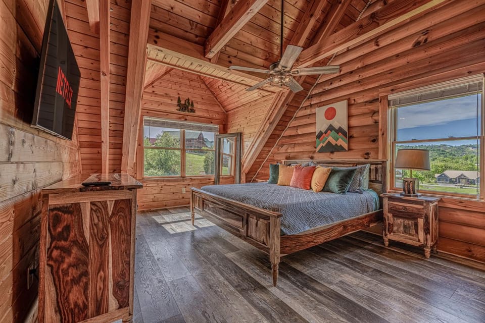Bed, TV and multimedia, View (from property/room), Balcony/Terrace, Bedroom