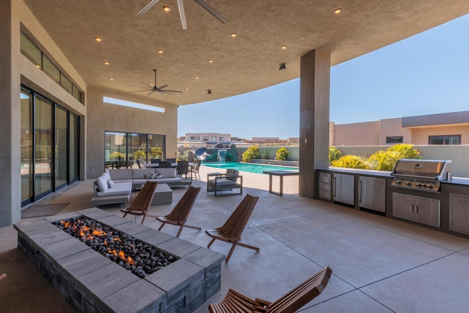 Exclusive Pool Villa House in St George