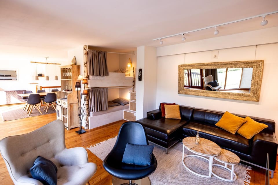 Living room, Bedroom