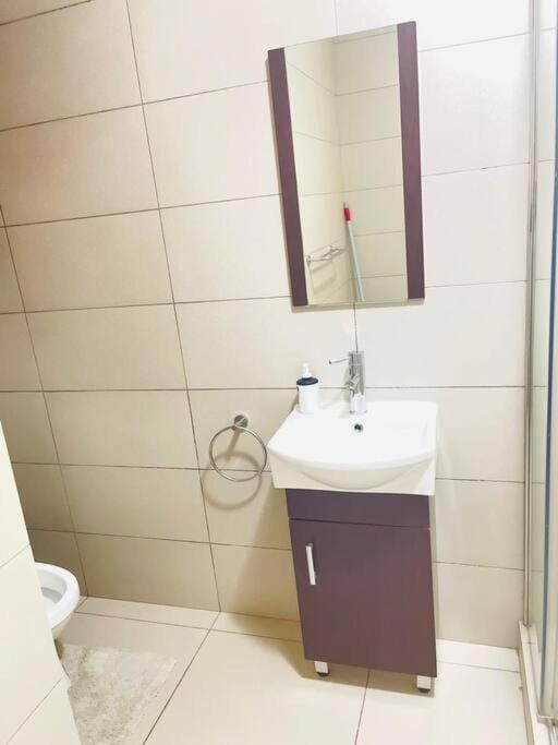 Priceless 2Bed, Pool, Gym, Wifi Apartment in Gauteng