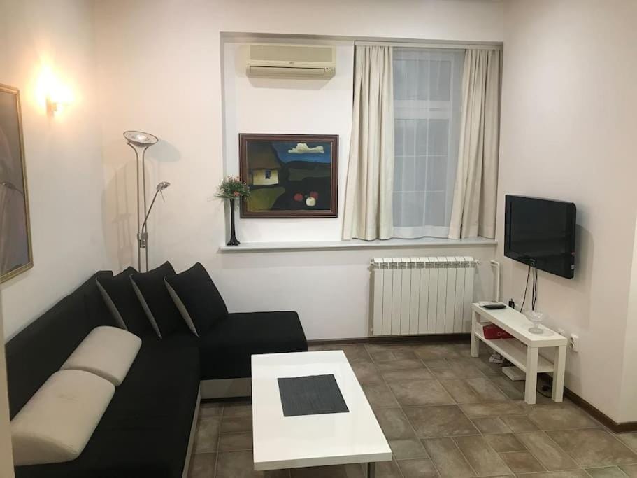 TV and multimedia, air conditioner