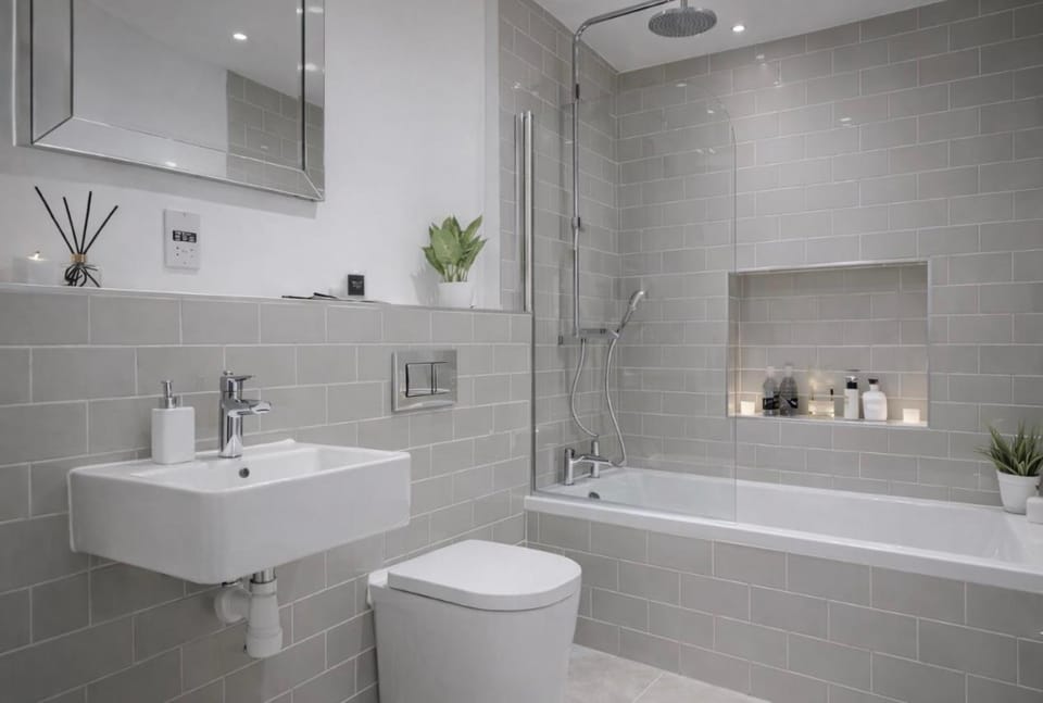 Shower, Toilet