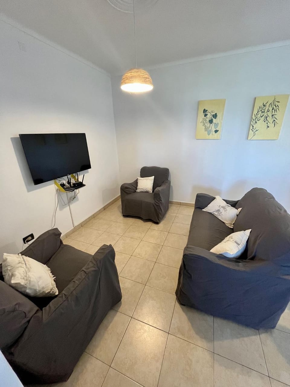 Communal lounge/ TV room