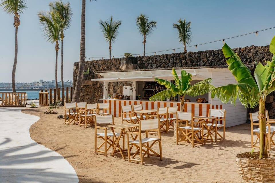 Lounge or bar, Dining area, Beach, Sea view, Drinks