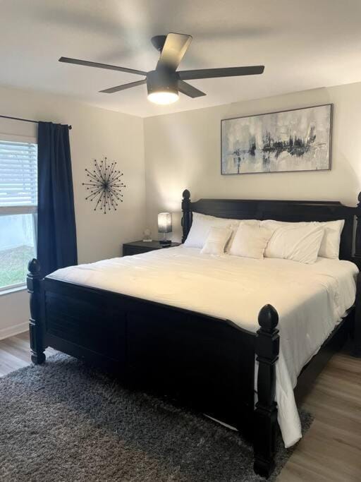 Bed, Photo of the whole room, Bedroom, fireplace