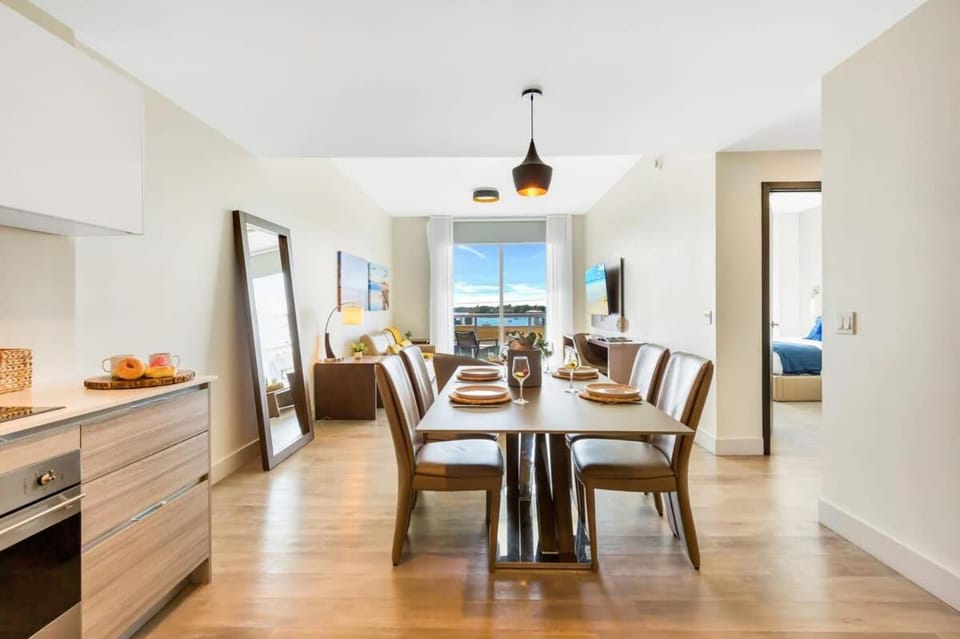 Front Bay View Terrace Amazing Pool Apartment in Hollywood Beach