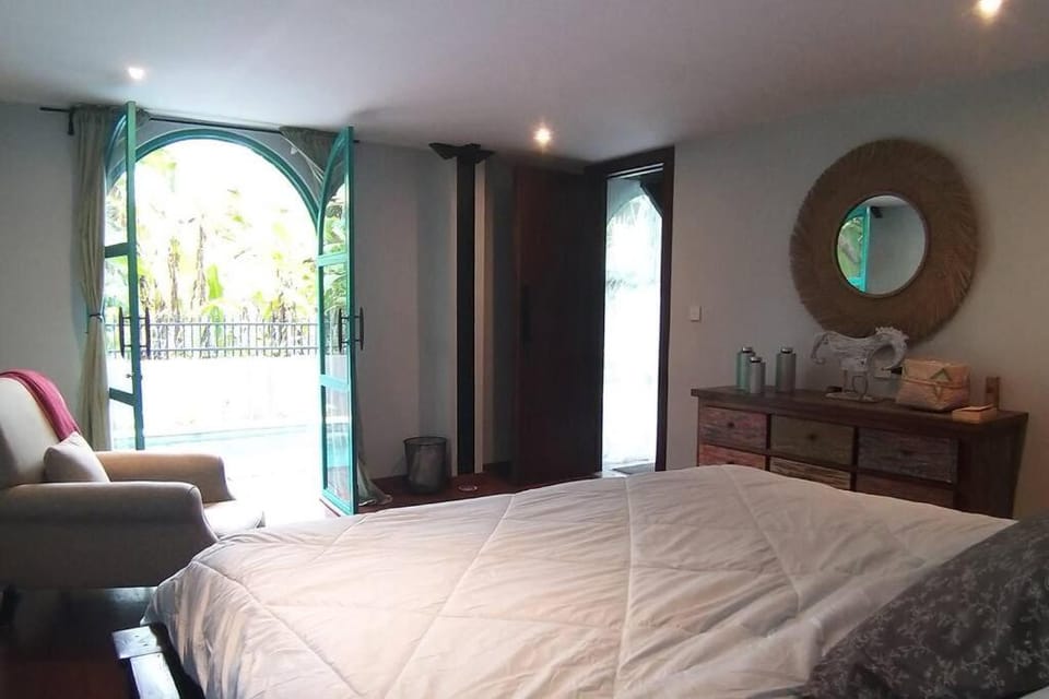 Bed, Photo of the whole room