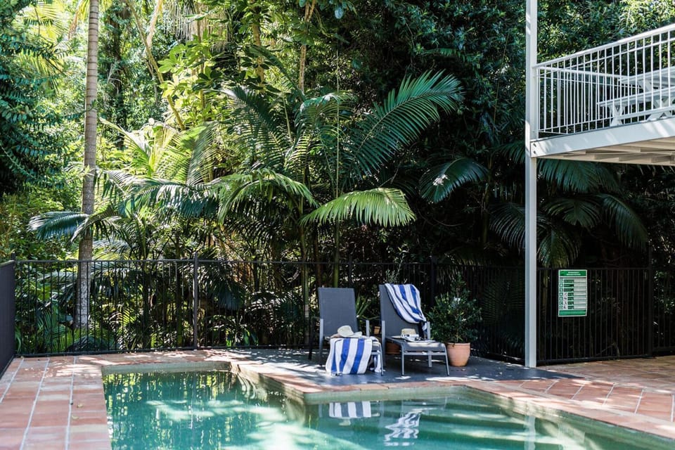 Garden, Garden view, Swimming pool, sunbed
