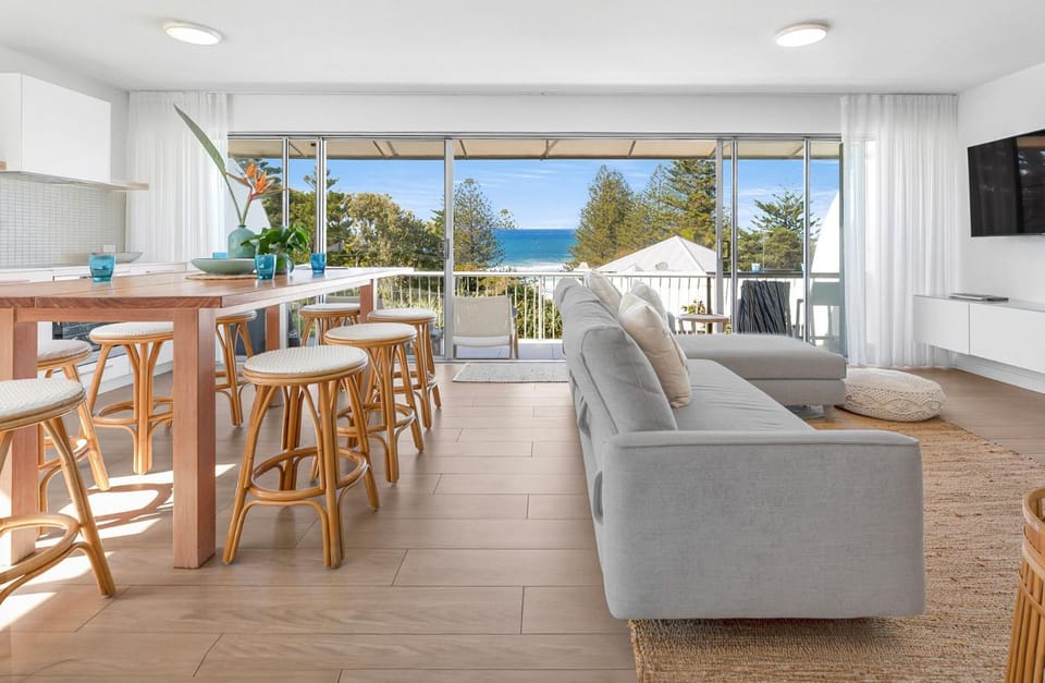 The Coastal Retreat Ocean is the best location and has ocean views Apartment in Noosa Heads