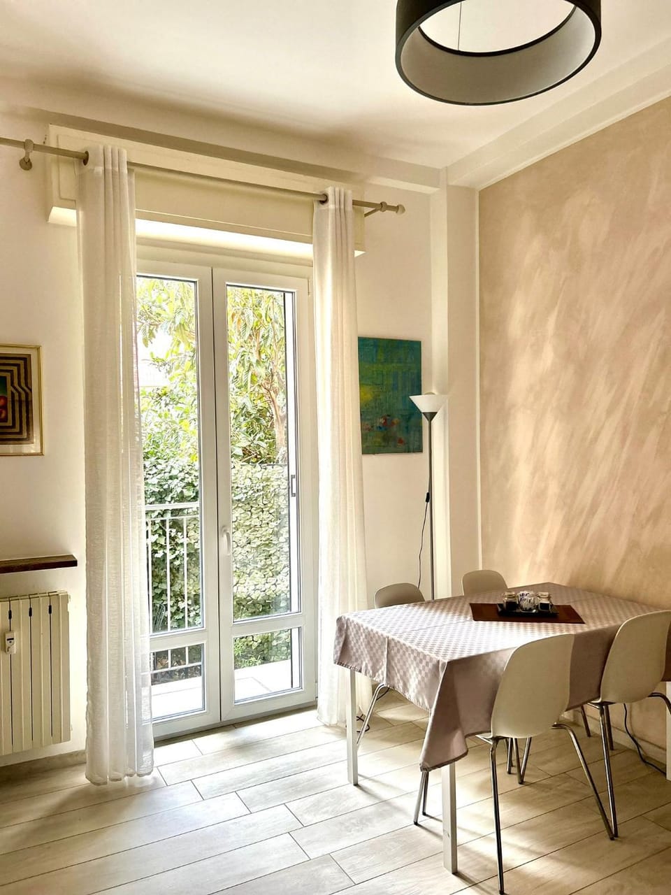 Balcony/Terrace, Living room, Seating area, Garden view