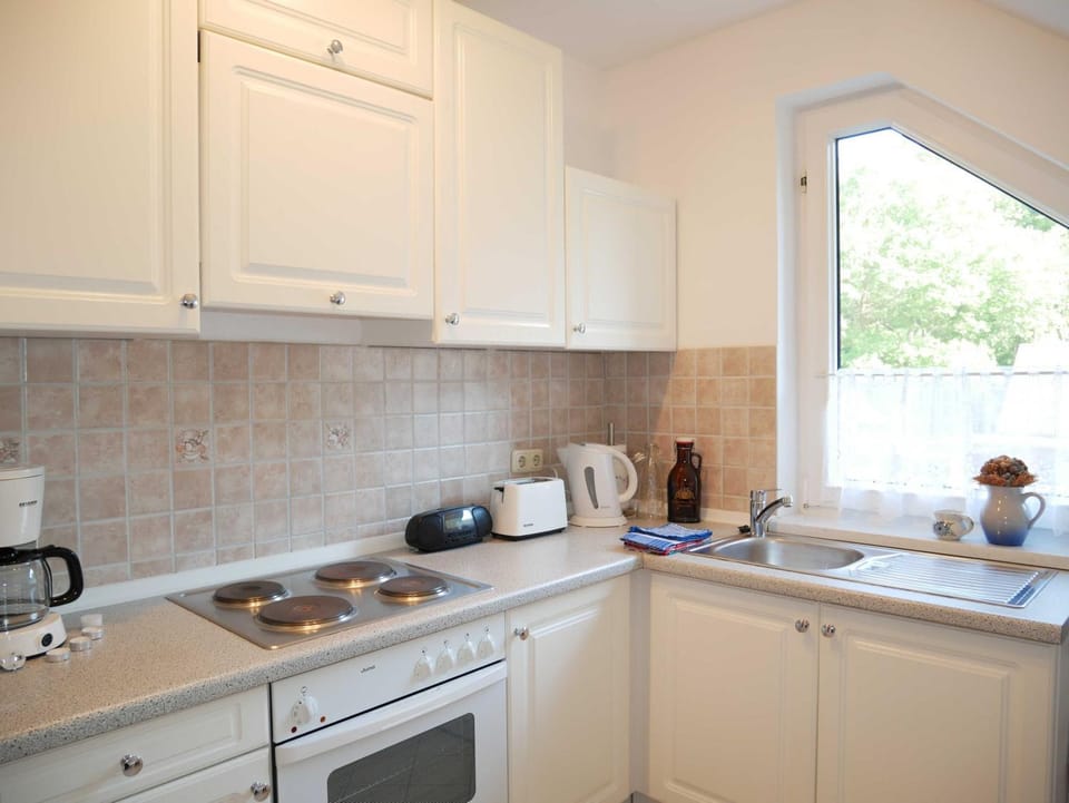 Kitchen or kitchenette, minibar, pet friendly, stove, toaster