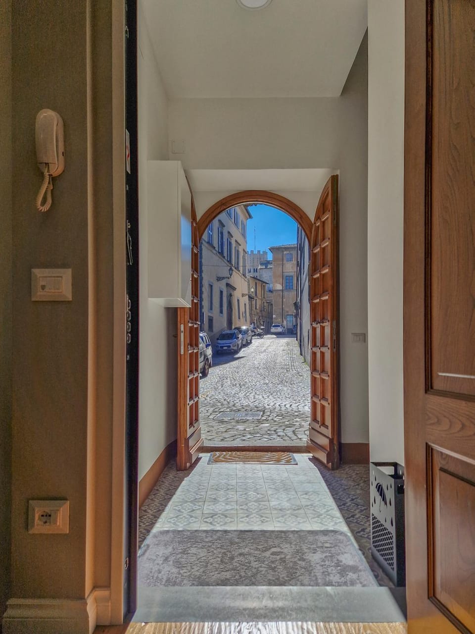 Property building, Day, Parking