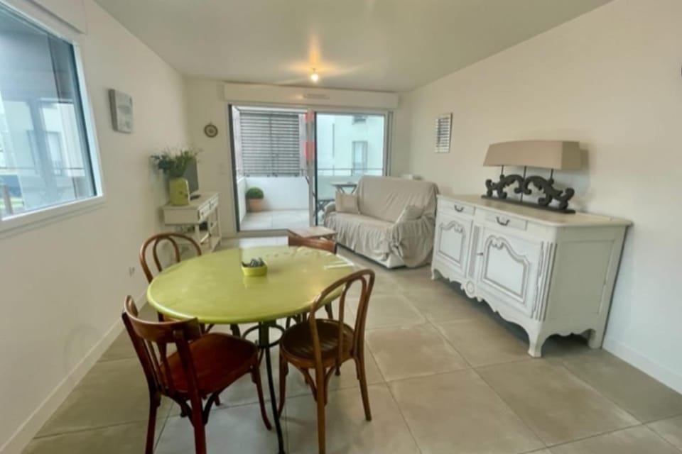 Nice 66m with terrace in La Rochelle Apartment in La Rochelle